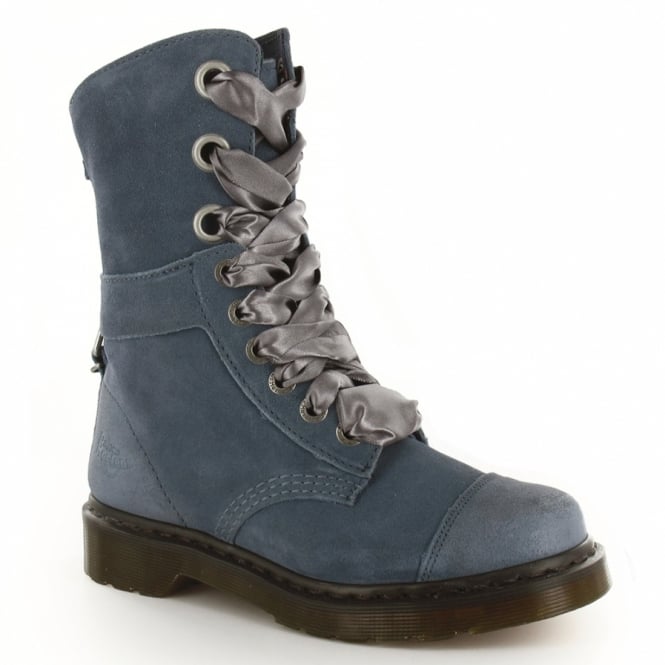 triumph.jpg triumph.jpg